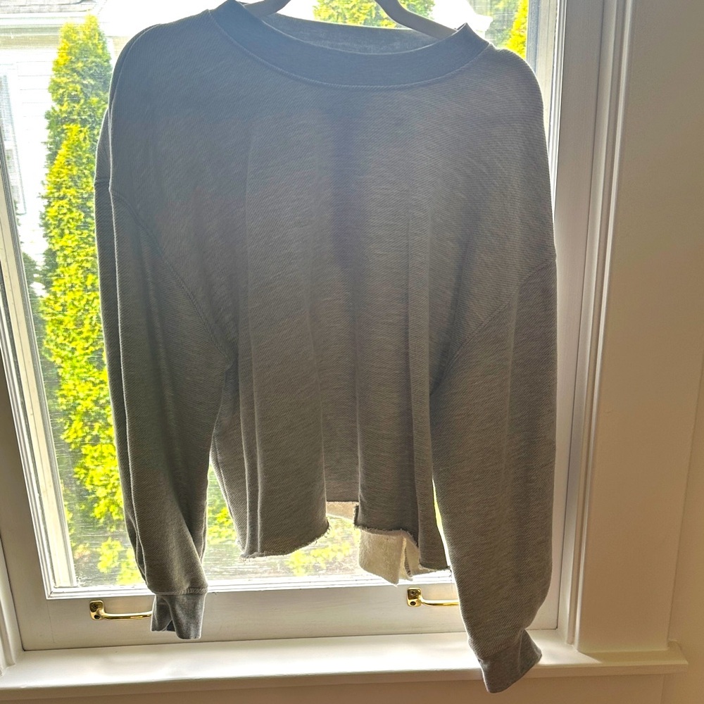Gray women’s sweatshirt